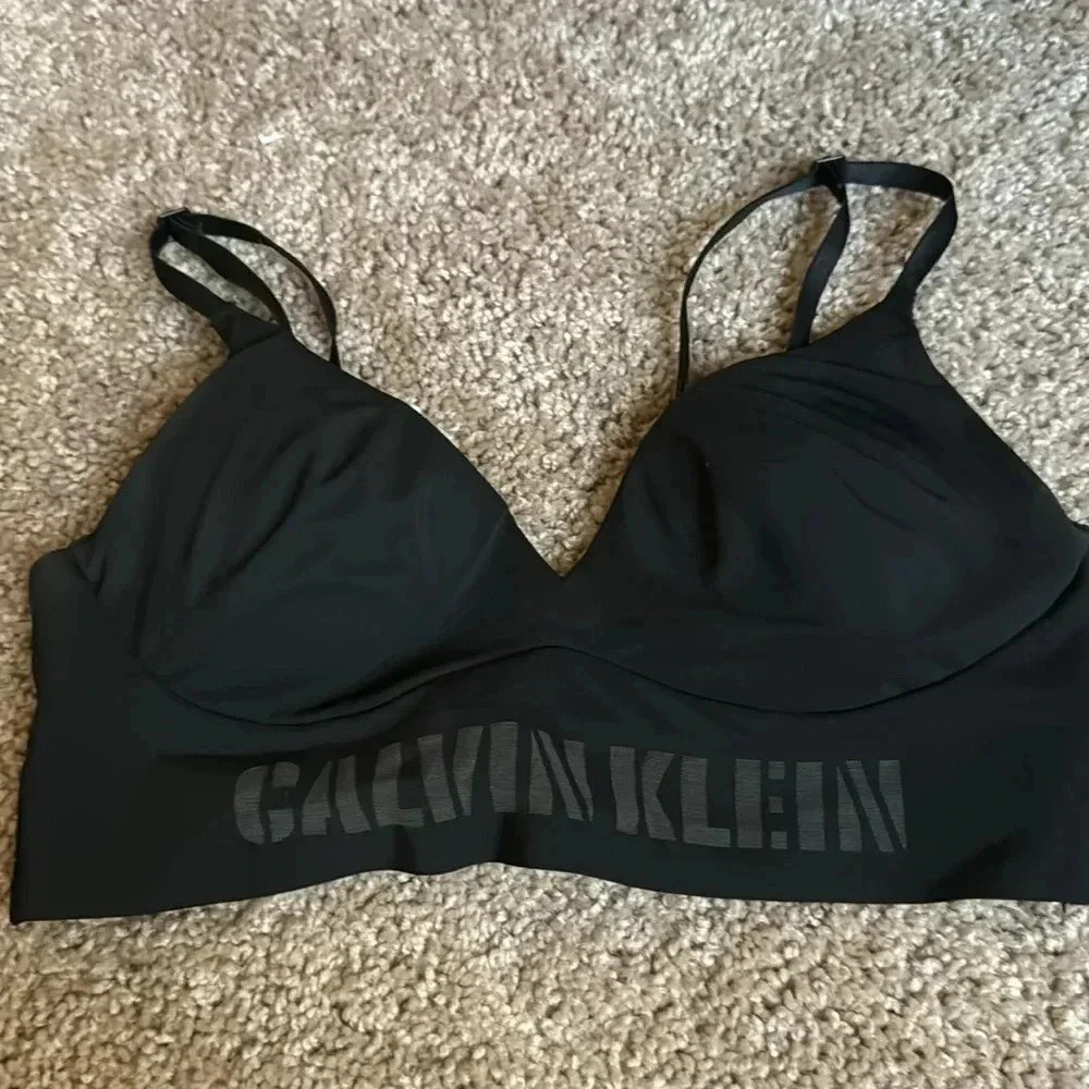 NWOT Calvin Klein Padded bralette - Picture 2 of 4